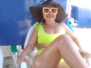 Yeseniaa25