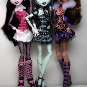 Monster doll haaay