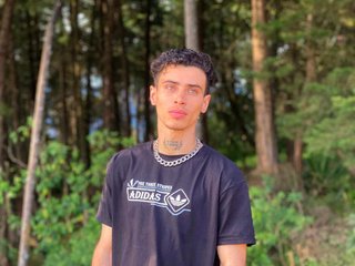 Medellin Is Where I Come From And I Am A Brunette, 23 Is My Age