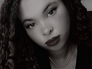 I'm 20 Years Of Age, I Am Named Jells And A Live Chat Dreamy Bimbo Is What I Am