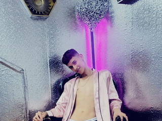 SILVER FUCKING CORNER!!!