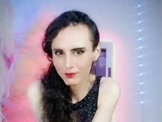 Forbidden shine between mystery and desire 😈