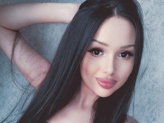 I Am A Brunette! I'm A Sex Chat Good-looking Babe And My Name Is Hokoladka21