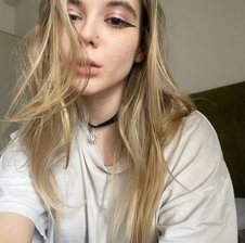 Alice-teaseee
