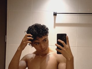 NoahJhoness