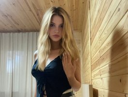 melaniamyr from bongacams