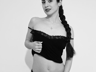 don't be shy  , have a peak 🌸