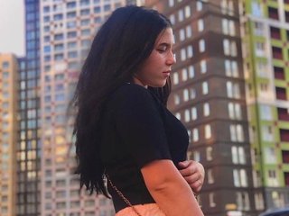 A Sex Chat Pretty Bimbo Is What I Am! I Am A Brunette! My Age Is 21 Yrs Old