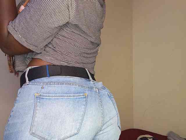 freakcurvy8