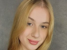 целка LunaSparkss