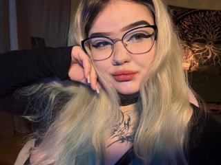 Live трансляция -CandyM1lky- - Runet.cam