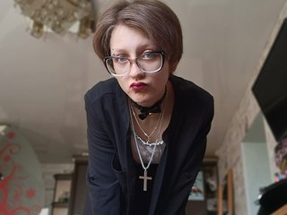 I'm 20! My BongaCams Name Is Mirosadnes