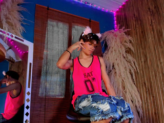 Temptation in fuchsia