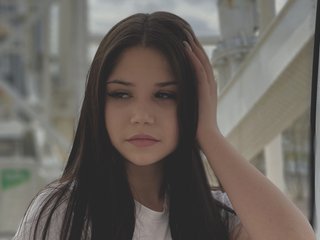 I'm A Webcam Cute Chick! I'm 19 Years Of Age, I Am A Brunette