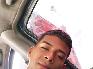 I'm 25 Years Old, My BongaCams Name Is DionnHernandez