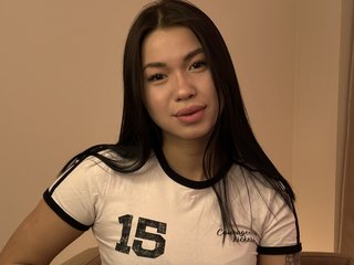 I Am A Brunette And 19 Is My Age! At BongaCams People Call Me JeniLin