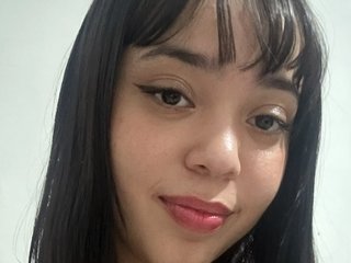 I'm A Live Chat Hot Woman! I Am A Brunette And My Age Is 21 Years Old