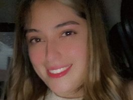 Carolyn23 live cam model at BongaCams