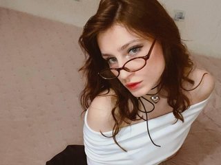 I'm A Camming Sensual Lady, I'm 18 Yrs Old! Hamburg Is Where I Live