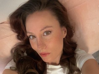 A Live Cam Dreamy Sweet Thing Is What I Am And My Age Is 27 Years Old