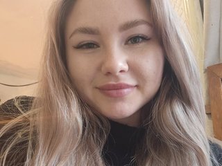 A Live Webcam Suave Lady Is What I Am And London Is Where I Come From And At BongaCams People Call Me LilWhore