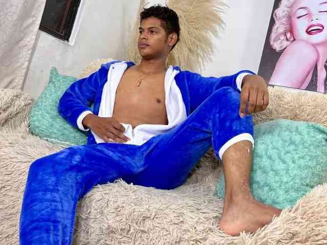 Boylittle19cmq