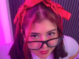Isabelle-Riddle live cam model at BongaCams