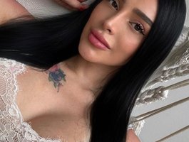 AprilRosse webcam model