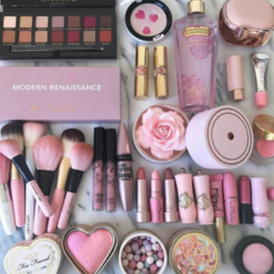 MAKEUP