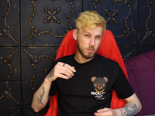 died my hair, im blonde