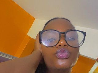 A Webcam Seductive Babe Is What I Am! I Am A Brunette 2