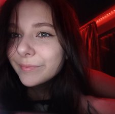 Chloe-Loyal