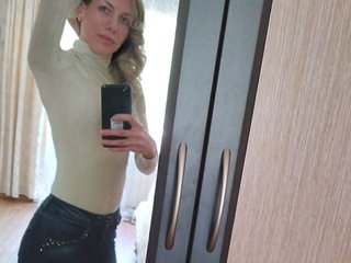 I Am A Blonde And A Webcam Good-looking Babe Is What I Am! My Model Name Is Olenka444
