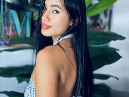 MiaaDavis live cam model at BongaCams