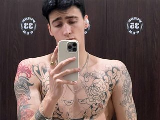I Live In Kraków! I'm 21 Years Of Age, I Am A Brunette