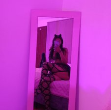 Nicolee03