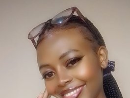Watch sweetally live on cam on BongaCams