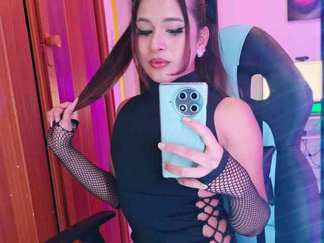 Ashley-valentina08