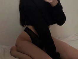 kismilkis live cam model at BongaCams