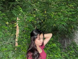 UCantResistME live cam model at BongaCams