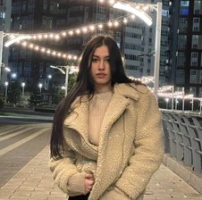 mia-khalif