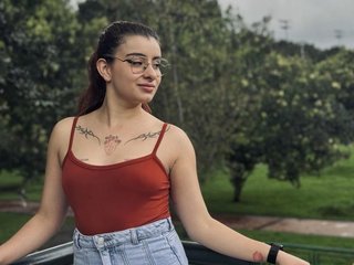 Naomy-tay1