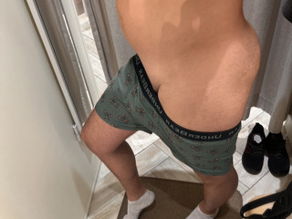 В примерочной 8