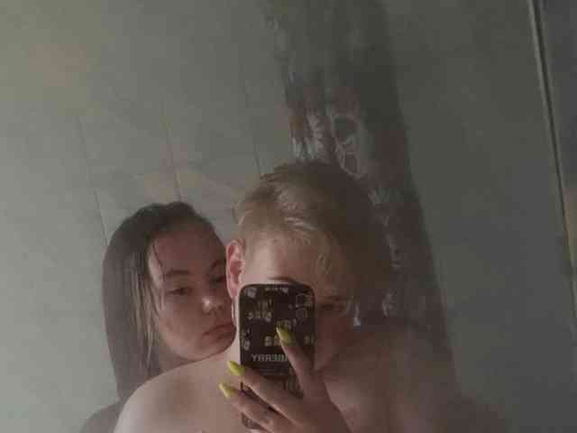 Tanya-and-Sara