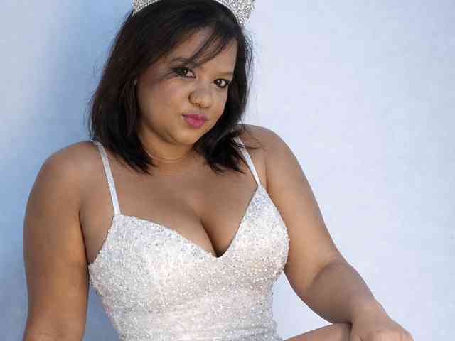 Domme_Carla_Brazil