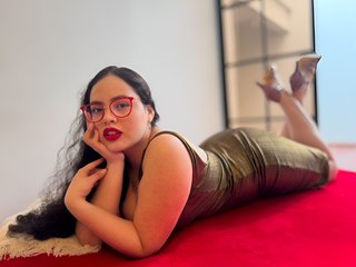 Curvy-cumeater