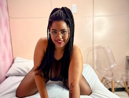 Lenafox live cam model at BongaCams