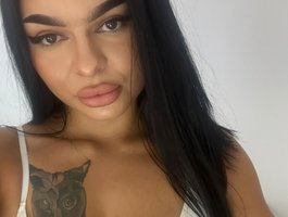 Sonya-Flame webcam