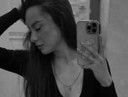 -Valeria-