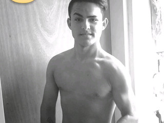 Roshell_Hot